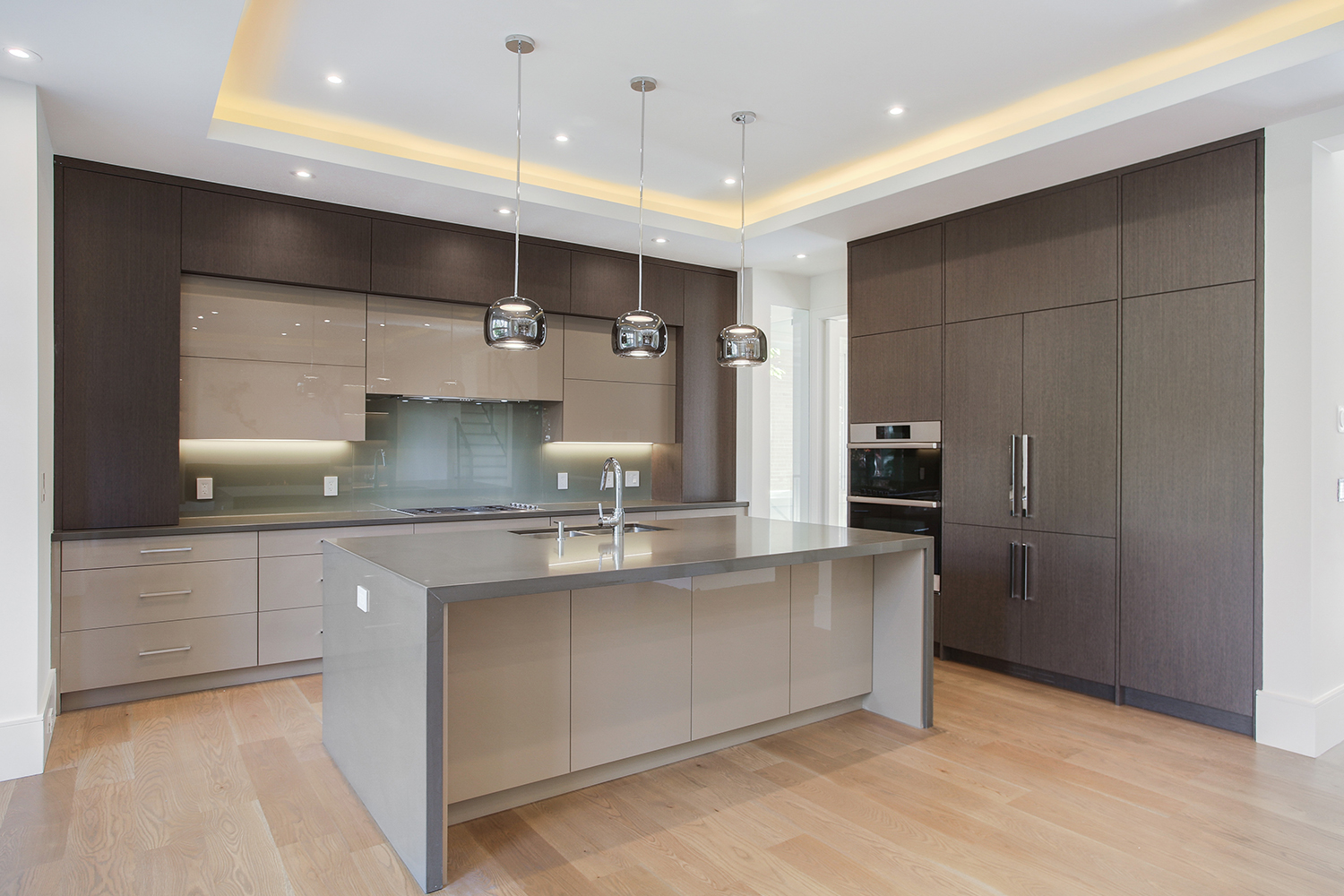 Venetian Development Group, Slider