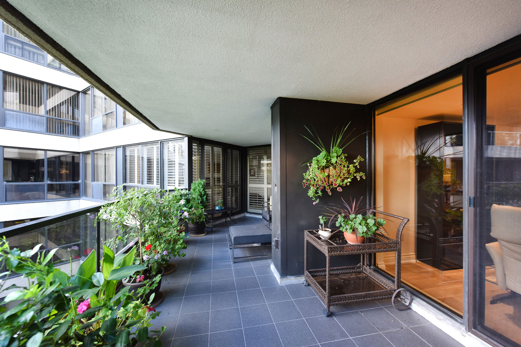 Venetian Development Group, Slider