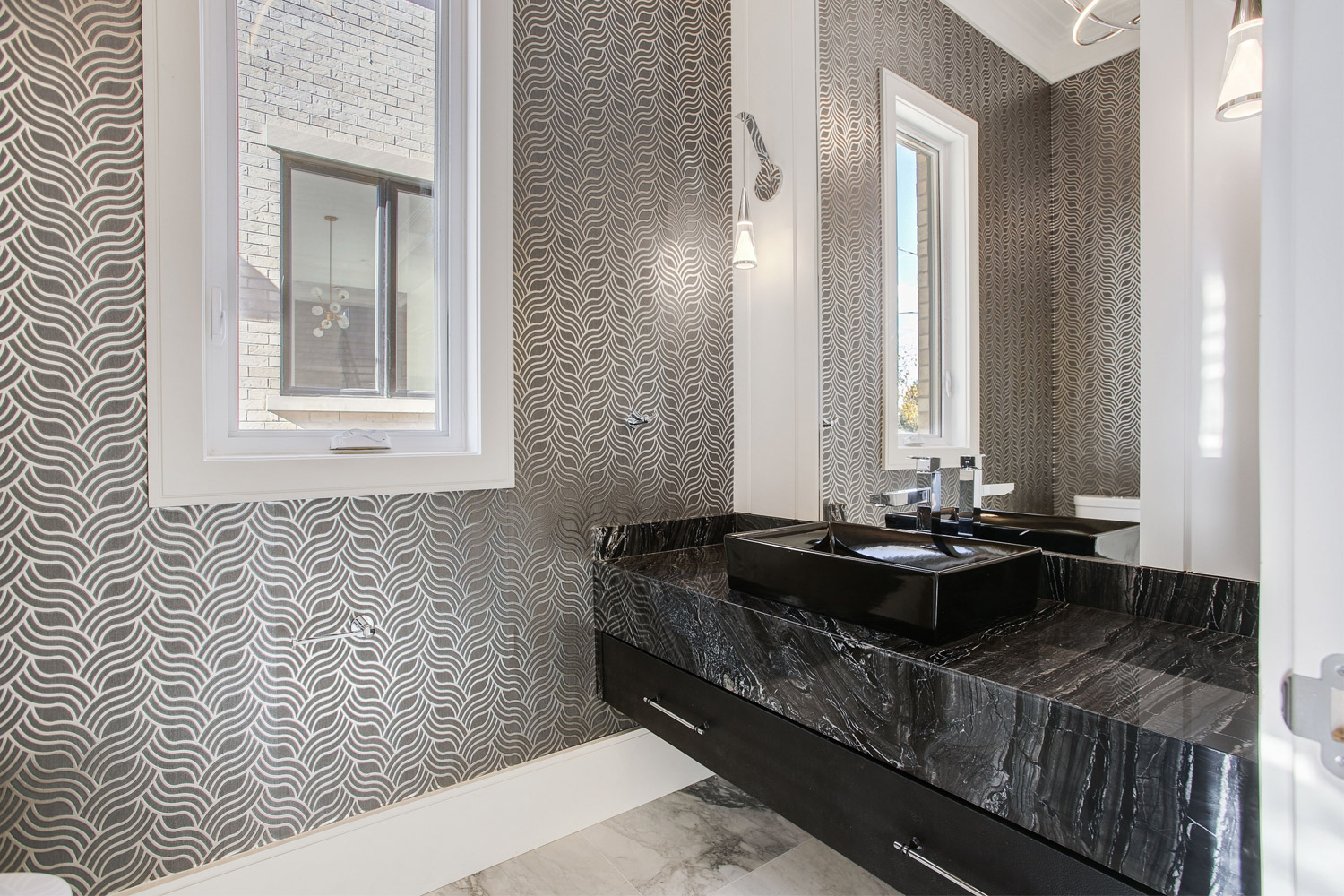 Venetian Development Group, Slider