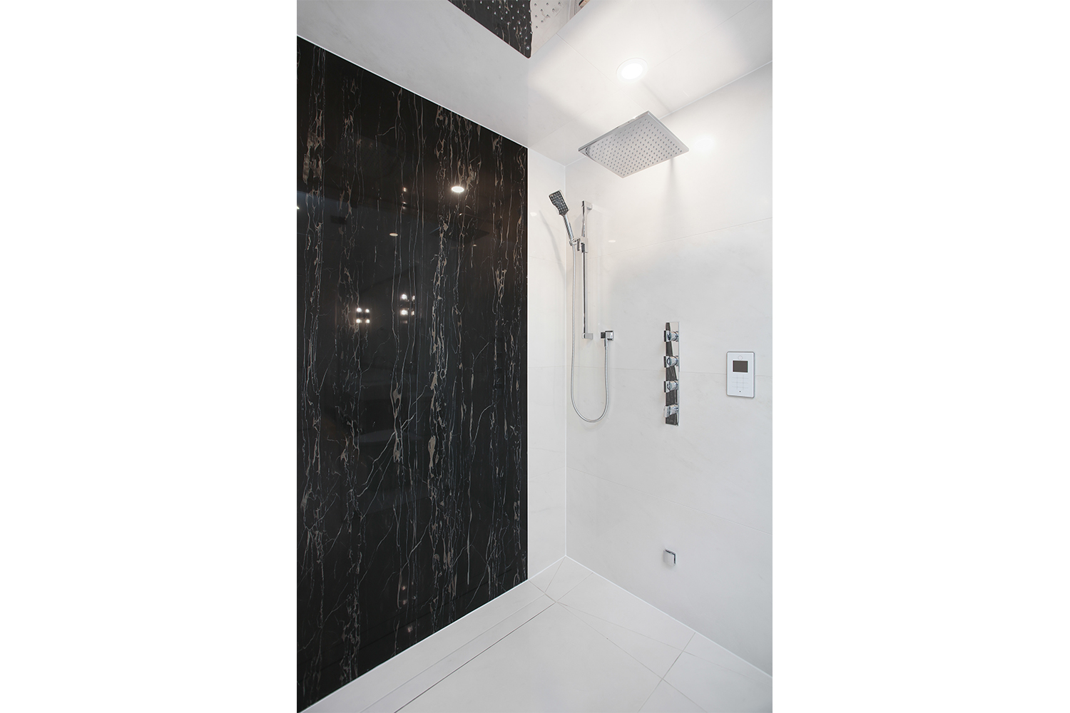 Venetian Development Group, Slider